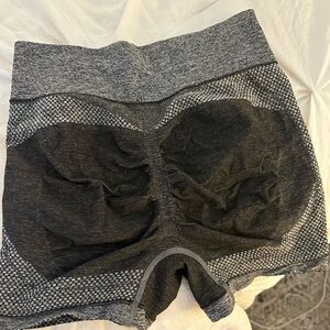 Black workout biker shorts (never been worn)